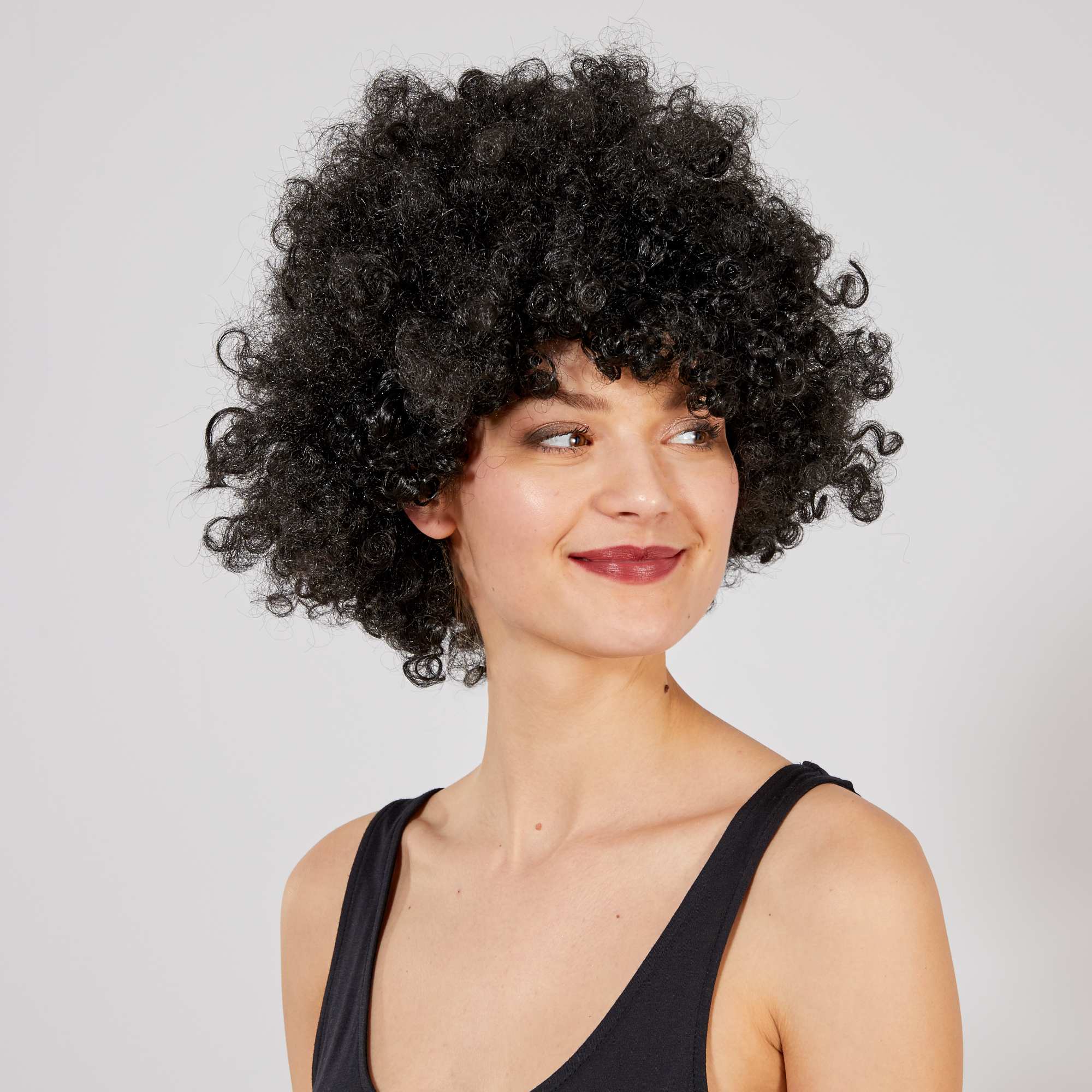 ANKAVERSE® Siyah Renk Kıvırcık Afro Bonus Peruk yandan görünüm